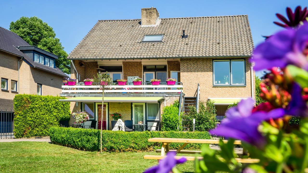 Panorama Sousberg B&B en appartementen Schin op Geul Exterior foto