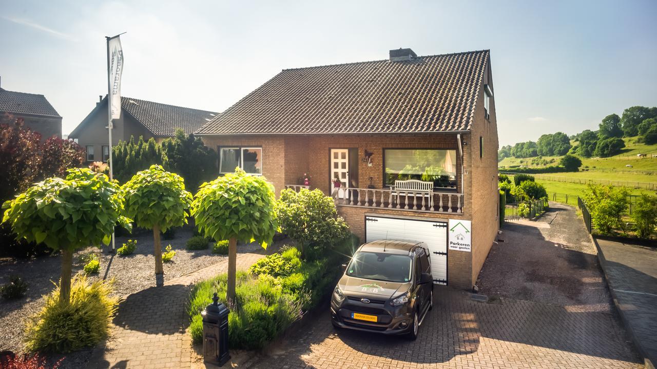 Panorama Sousberg B&B en appartementen Schin op Geul Exterior foto
